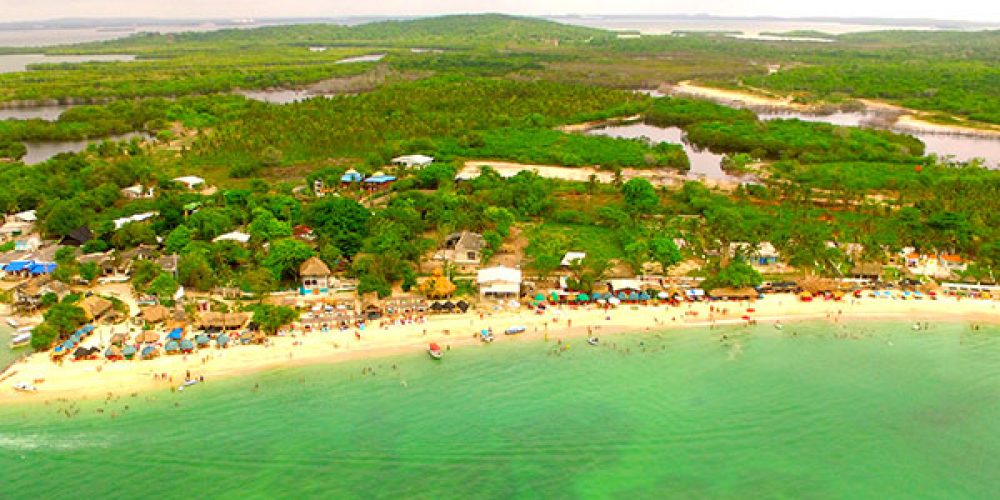 Punta Arena, un paraíso en el Caribe - Bomba Beach Club